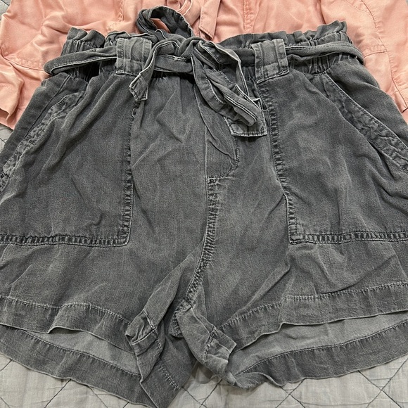 Set of two pink & black shorts - Picture 2 of 10